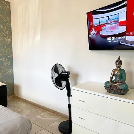 Apartment Modern With Prime Location *